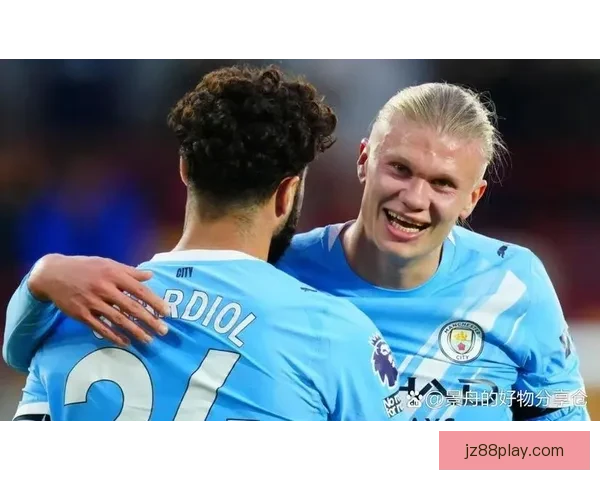 哈兰德久违戴帽手捧比赛用球晒照：这是个不错的周六